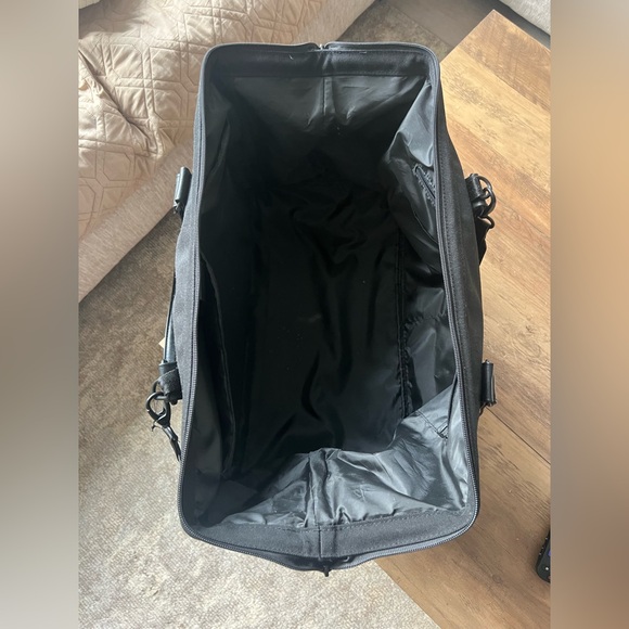 Beis Weekender Bag - Picture 4 of 4